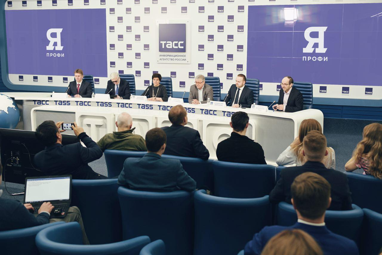 435 студентов стали медалистами второго сезона олимпиады «Я – профессионал»